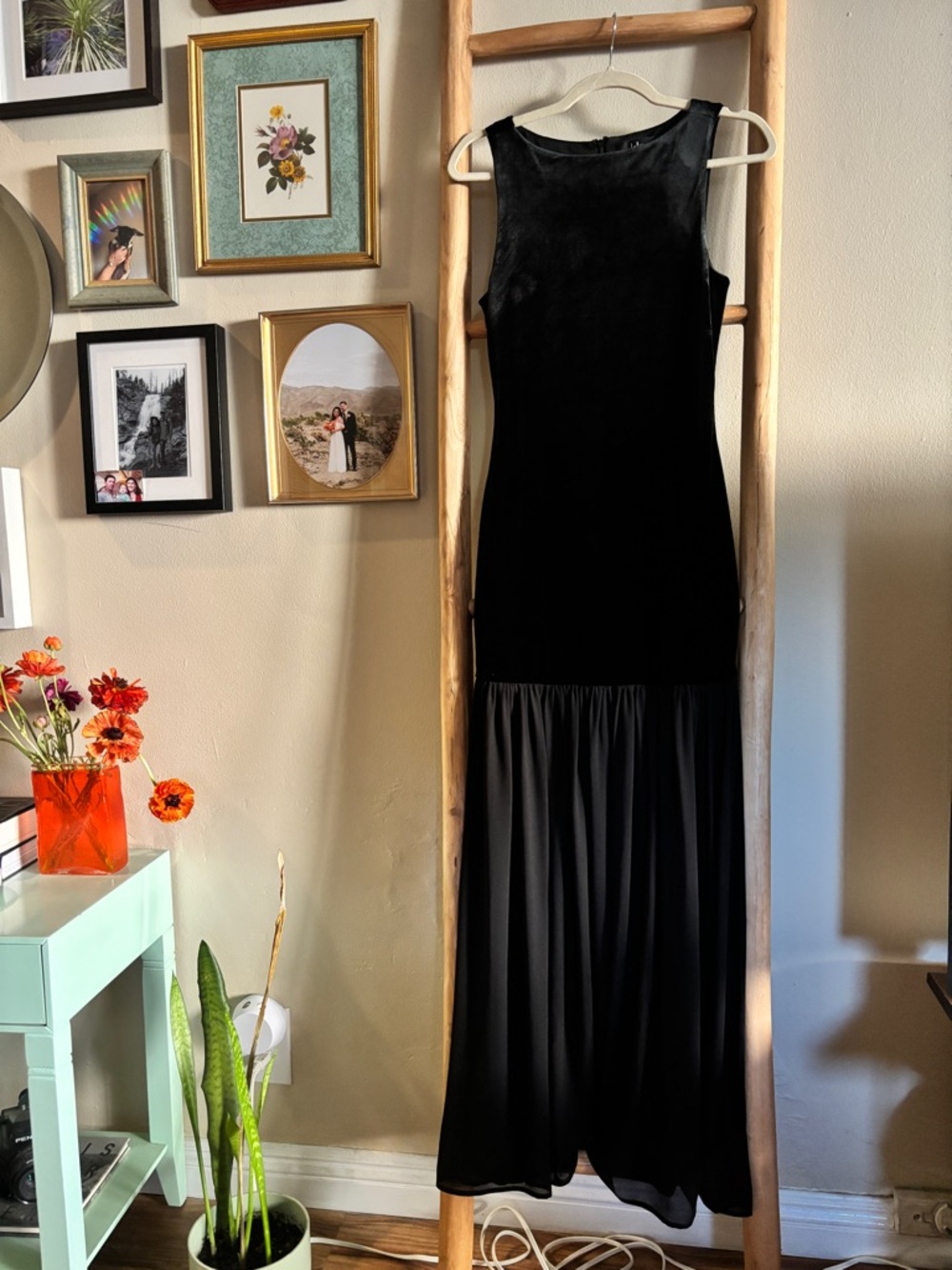 Lulu's Black Velvet Fitted Bodice Maxi Dress